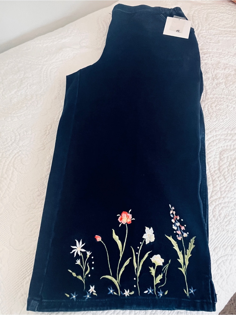 Dream Jeannes Pull-On Pants – Floral Embroidery  size 1X - Picture 7 of 7